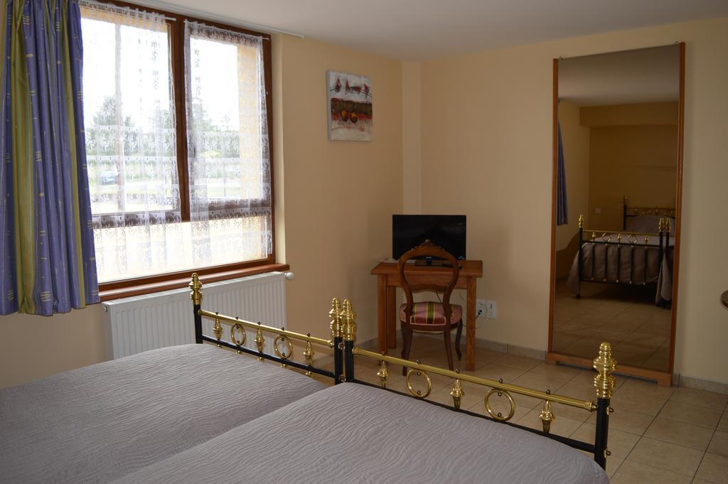 Cote Midi Chambre D'Hote Chaneins Exterior foto